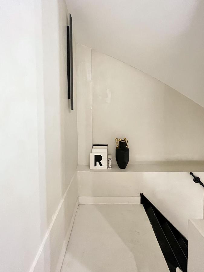 Superb Apartment Palais Royal Louvre Museum Free Netflix Paris Bagian luar foto
