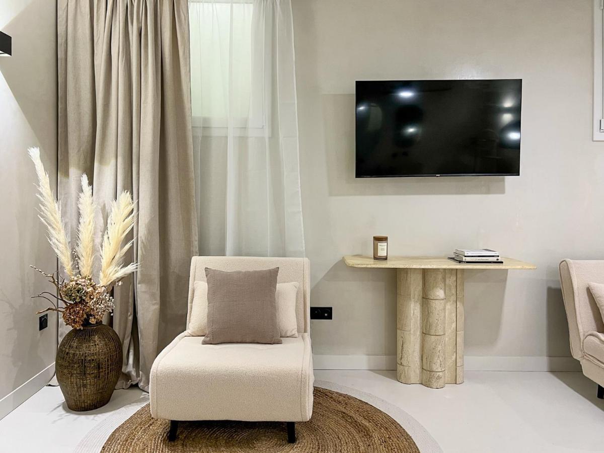 Superb Apartment Palais Royal Louvre Museum Free Netflix Paris Bagian luar foto